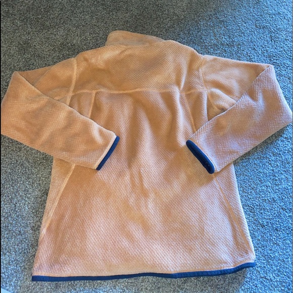 Women’s Patagonia Jacket - Picture 2 of 3